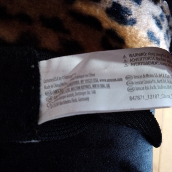 Witch doctor Voodoo top hat leopard print skull bones and feather details - Picture 11 of 11